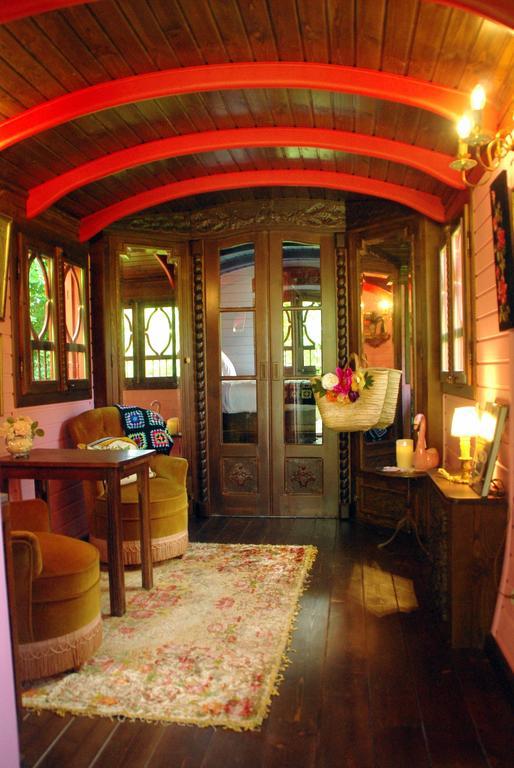 Bed and Breakfast Un Parfum de Violette Fourneville Exterior foto