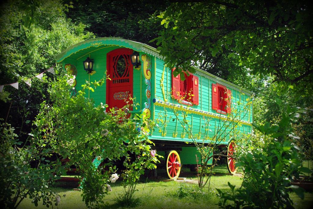 Bed and Breakfast Un Parfum de Violette Fourneville Exterior foto